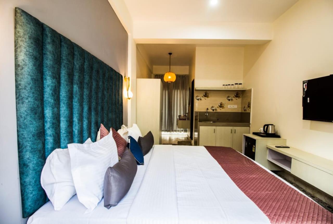 Hotel The Me Ra Kee House Morjim Exterior foto