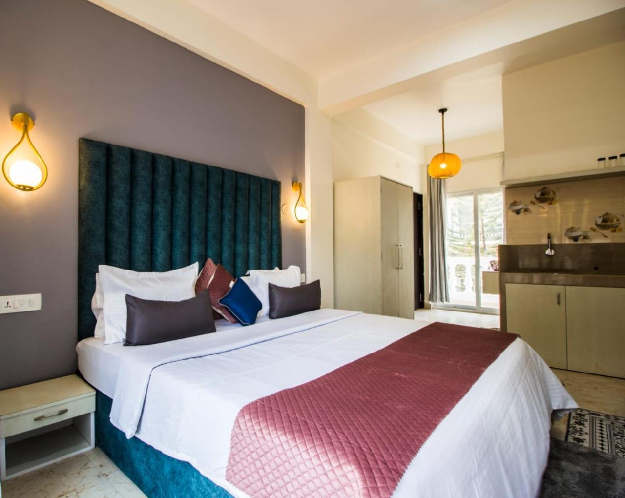 Hotel The Me Ra Kee House Morjim Exterior foto